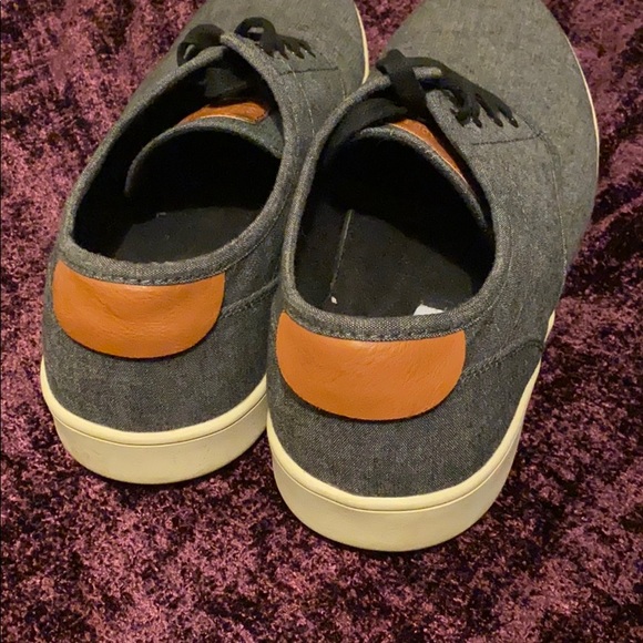 Steve Madden Sneakers - Picture 2 of 6